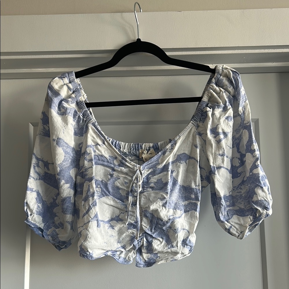 Open Edit cropped puff sleeve. Size M